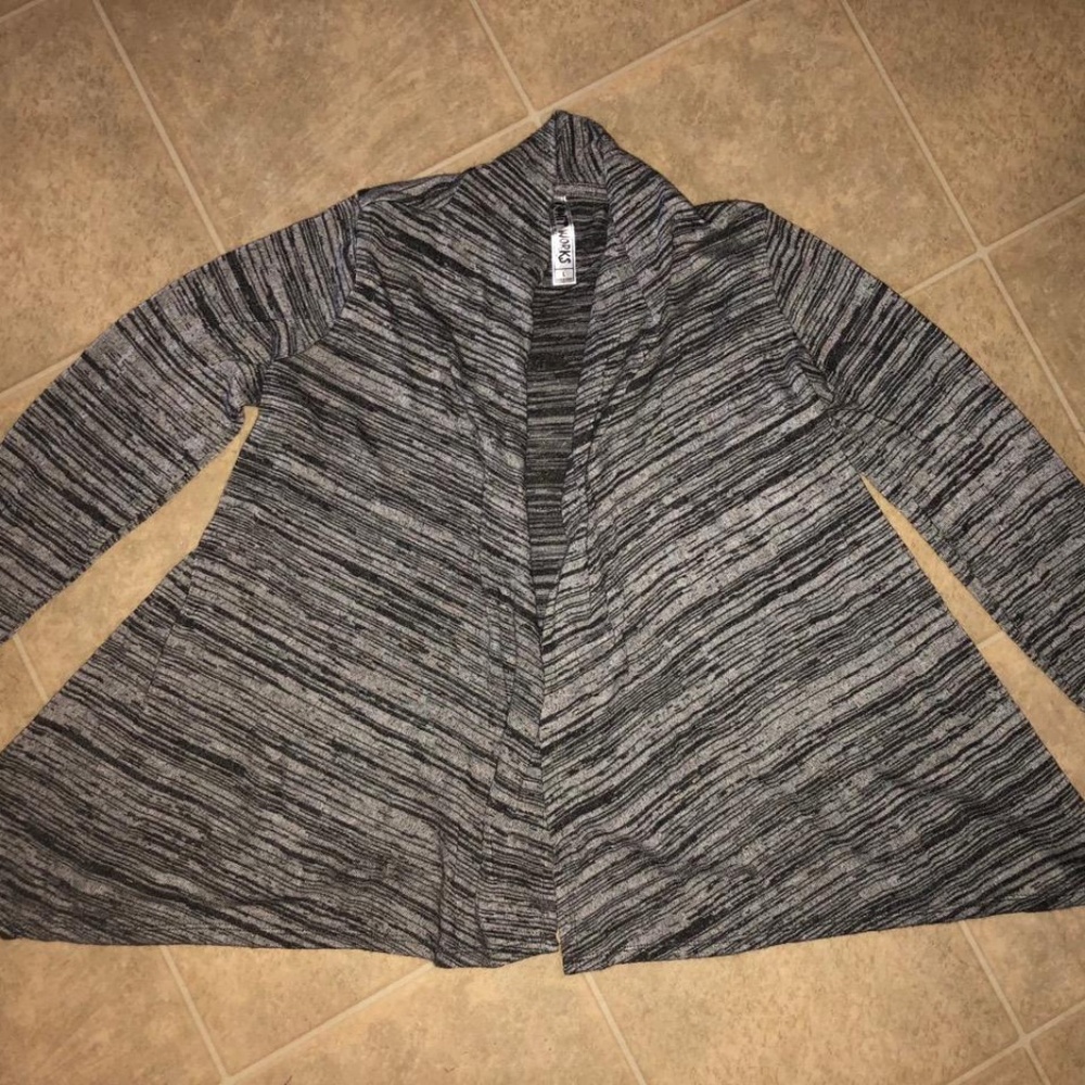 Cardigan sweater
